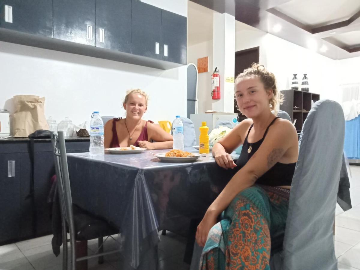 Touristlink Homestay Donsol Buitenkant foto