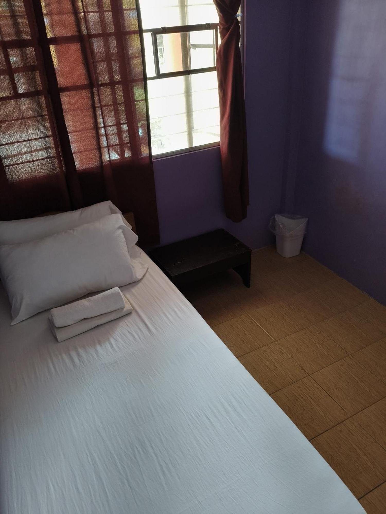 Touristlink Homestay Donsol Buitenkant foto